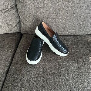 VIONIC DINORA SLIP ON LEATHER BLACK